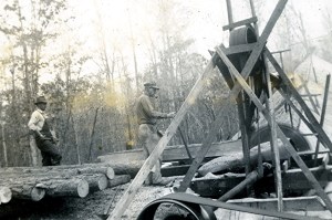 Elmer Warford running the saw at the Warford Sawmill
