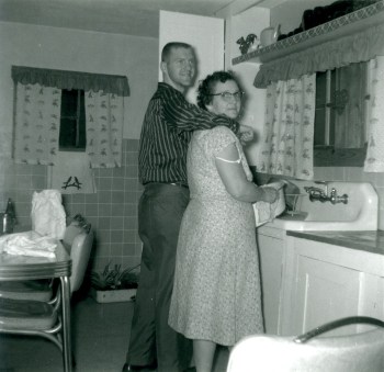 1958-12 Sallie Warford and Kenneth Warford - Christmas 001